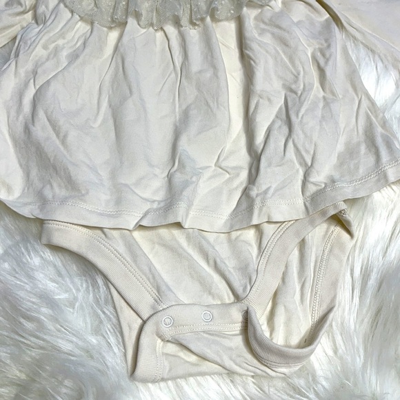 3/$20 ❤️ GAP Ivory Yoke Detail Top with Bodysuit US 18-24M - Picture 3 of 4